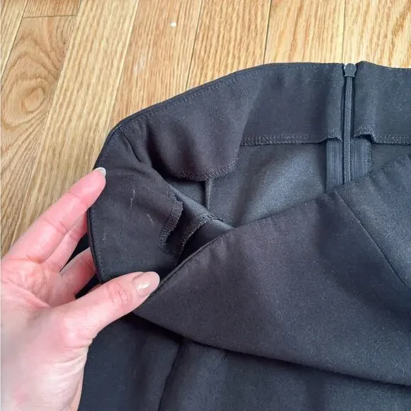 Classic Black Women's Skirt - Picture 5 of 7